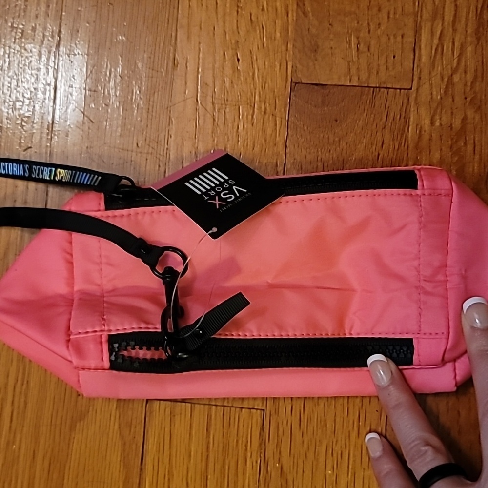 Fun VS Sports Clutch - Picture 3 of 3